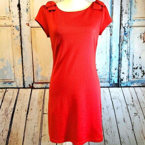 Forever 21 Red Dress Size L Stretch Fabric Shoulder Bows Festive Cap Sleeve Chic - Picture 1 of 12